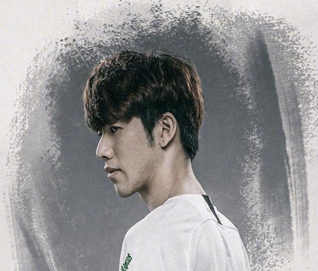 英雄联盟LPL夏决赛前TES vs JDG“垃圾话”，“猪狗大战”被硬开