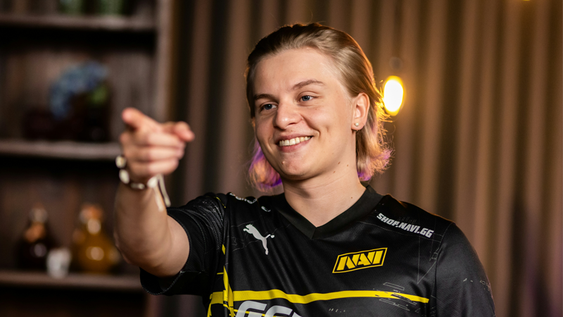 DH从 T1 学术队转移到主队